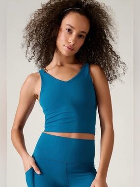 Athleta NWT Transcend V Neck Crop Bra Top Teal Blue Seamless Size M D/DD